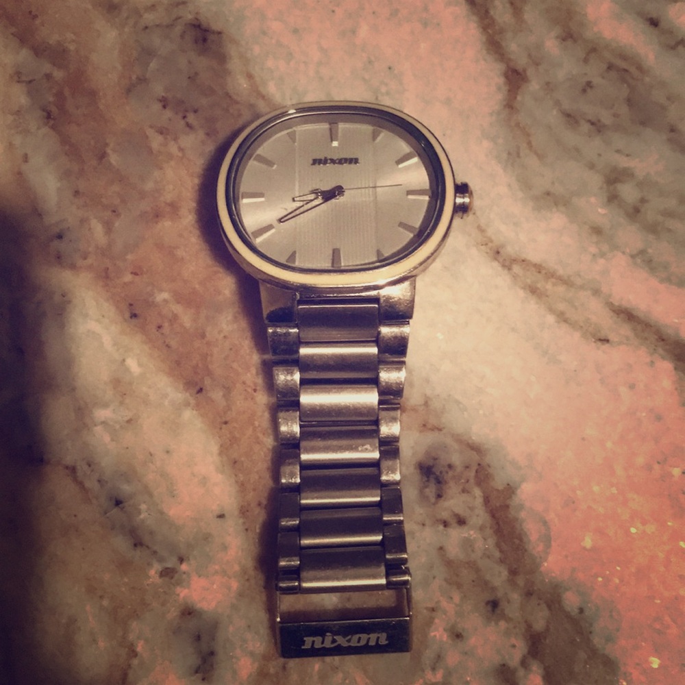 Nixon watch